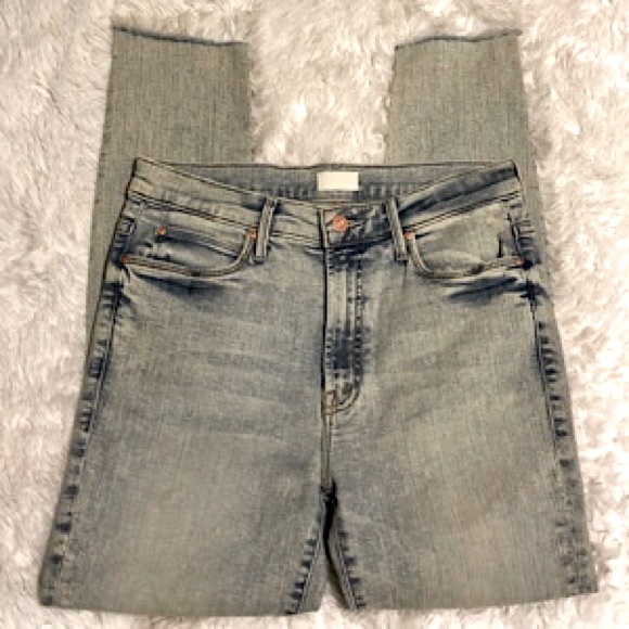 “NEW” MOTHER The Stunner Zip Ankle Fray Jean - Picture 5 of 11